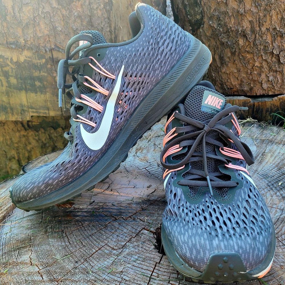 Nike Women's Zoom Winflo 5 Running Shoes Size 11 Black/Gray/Pink Running